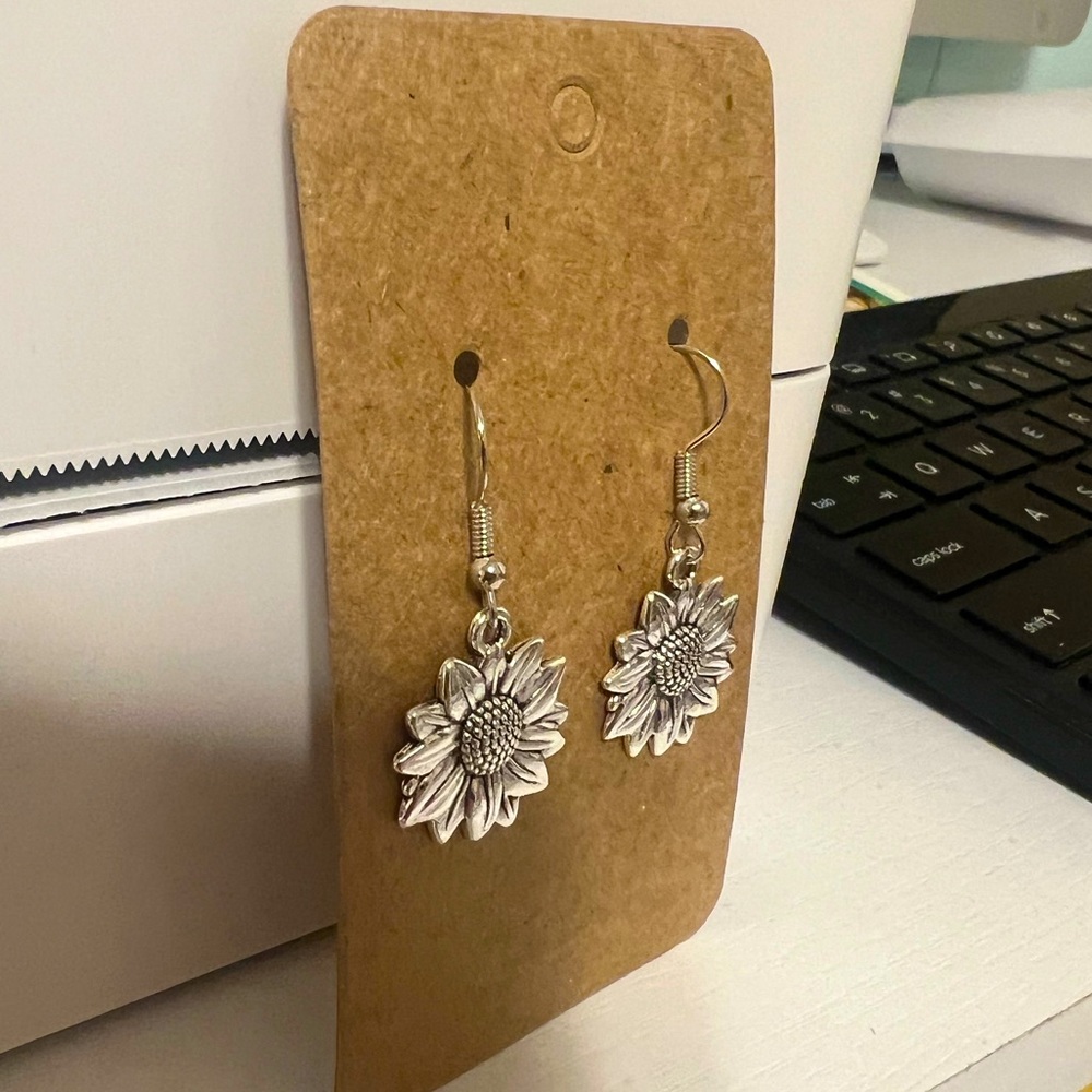 Earring set - Picture 3 of 4